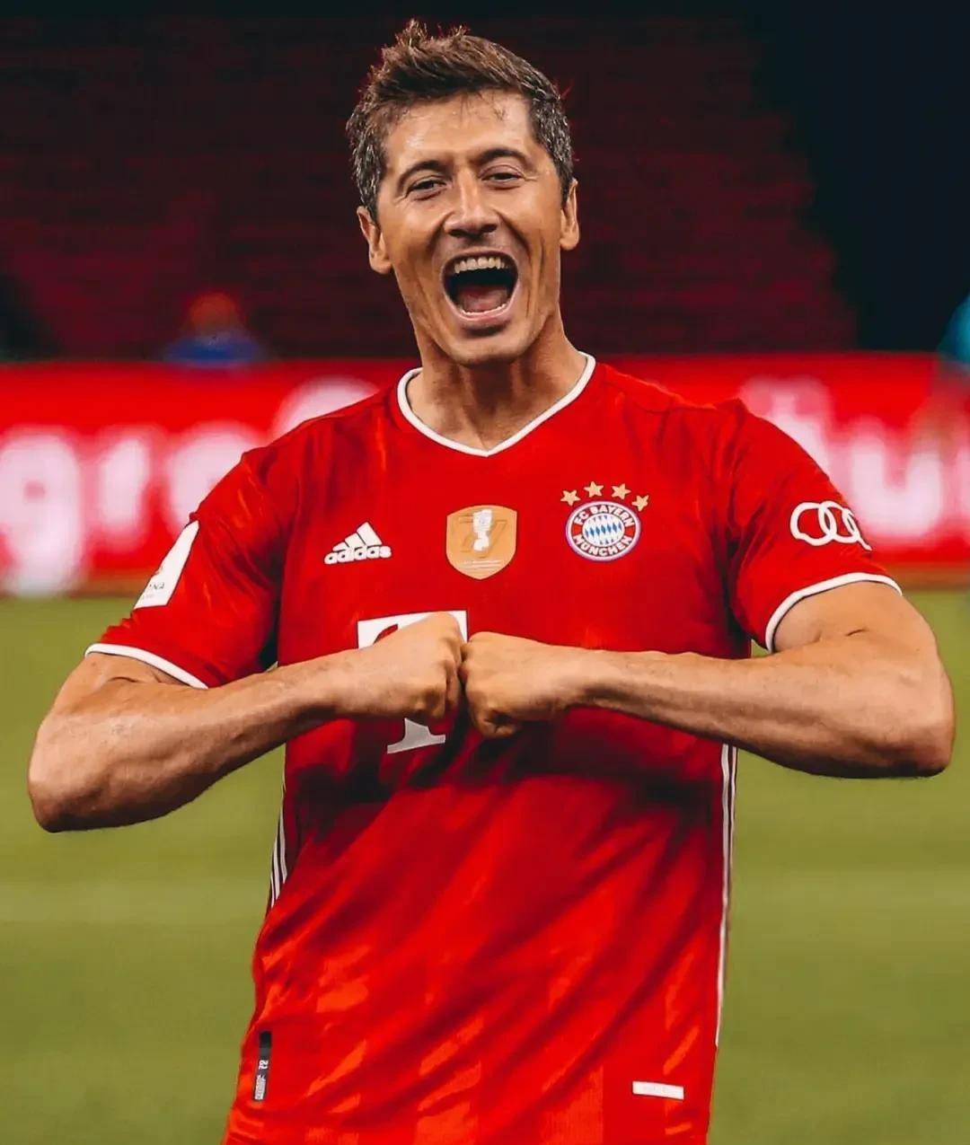 全站APP 莱万多夫斯基破纪录 